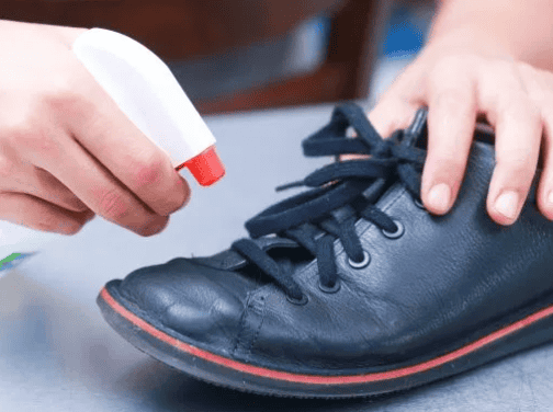Removing Salt Stains of Off Shoes
