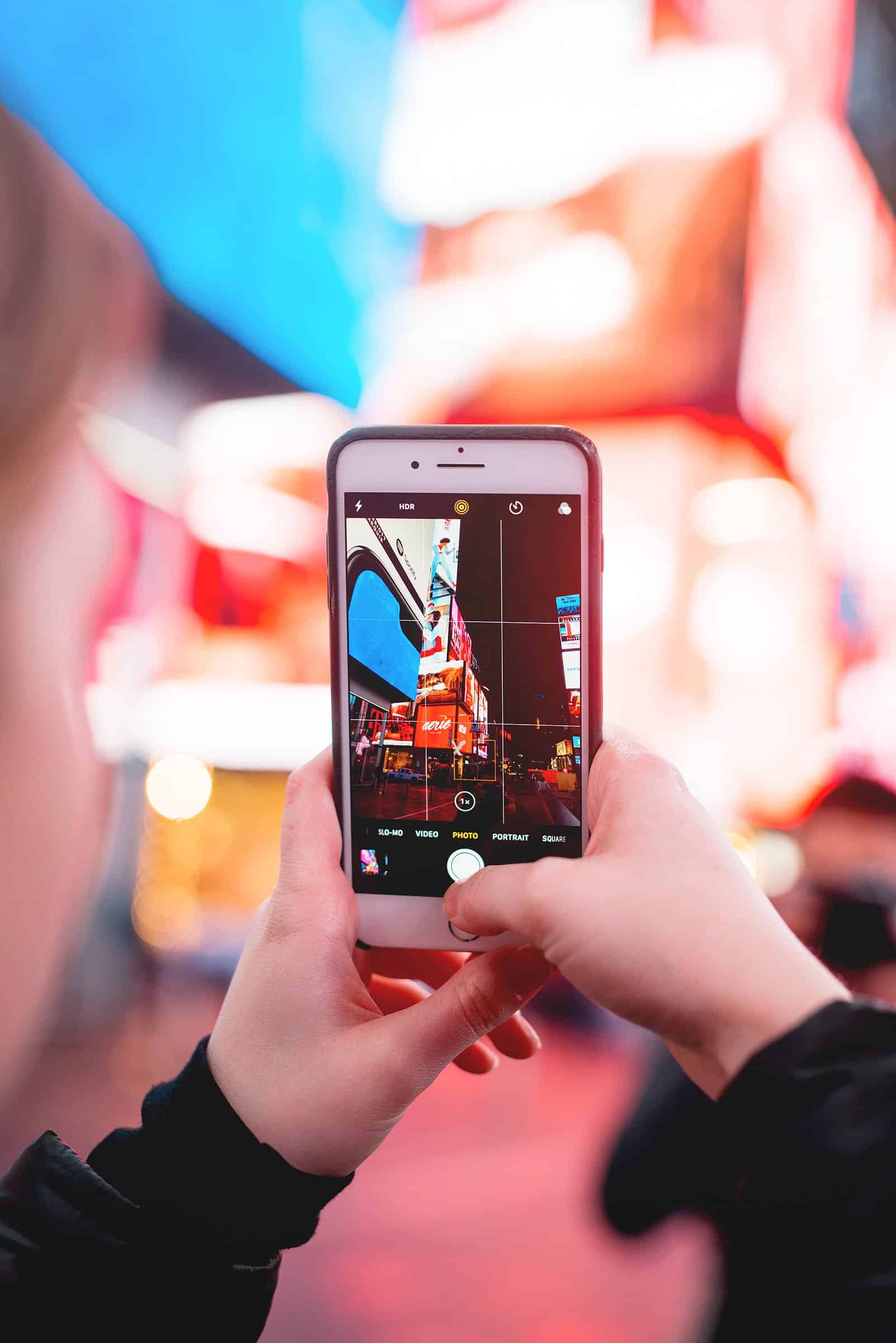 times-square-photo-on-phone